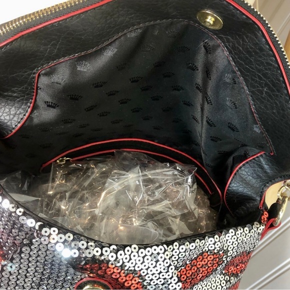 JUICY COUTURE Red Lipstick Kiss Lips Sequin Adjustable Crossbody Shoulder Bag - Picture 10 of 17